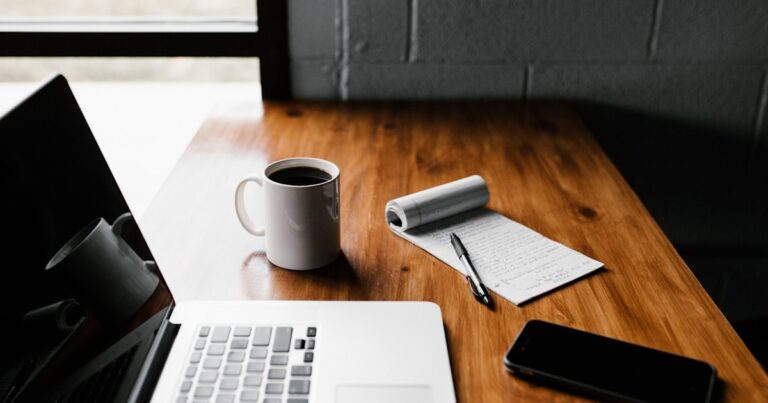 7 Ways to Make Money as a Video Editor and Earn $500–$5,000 a Month From Home